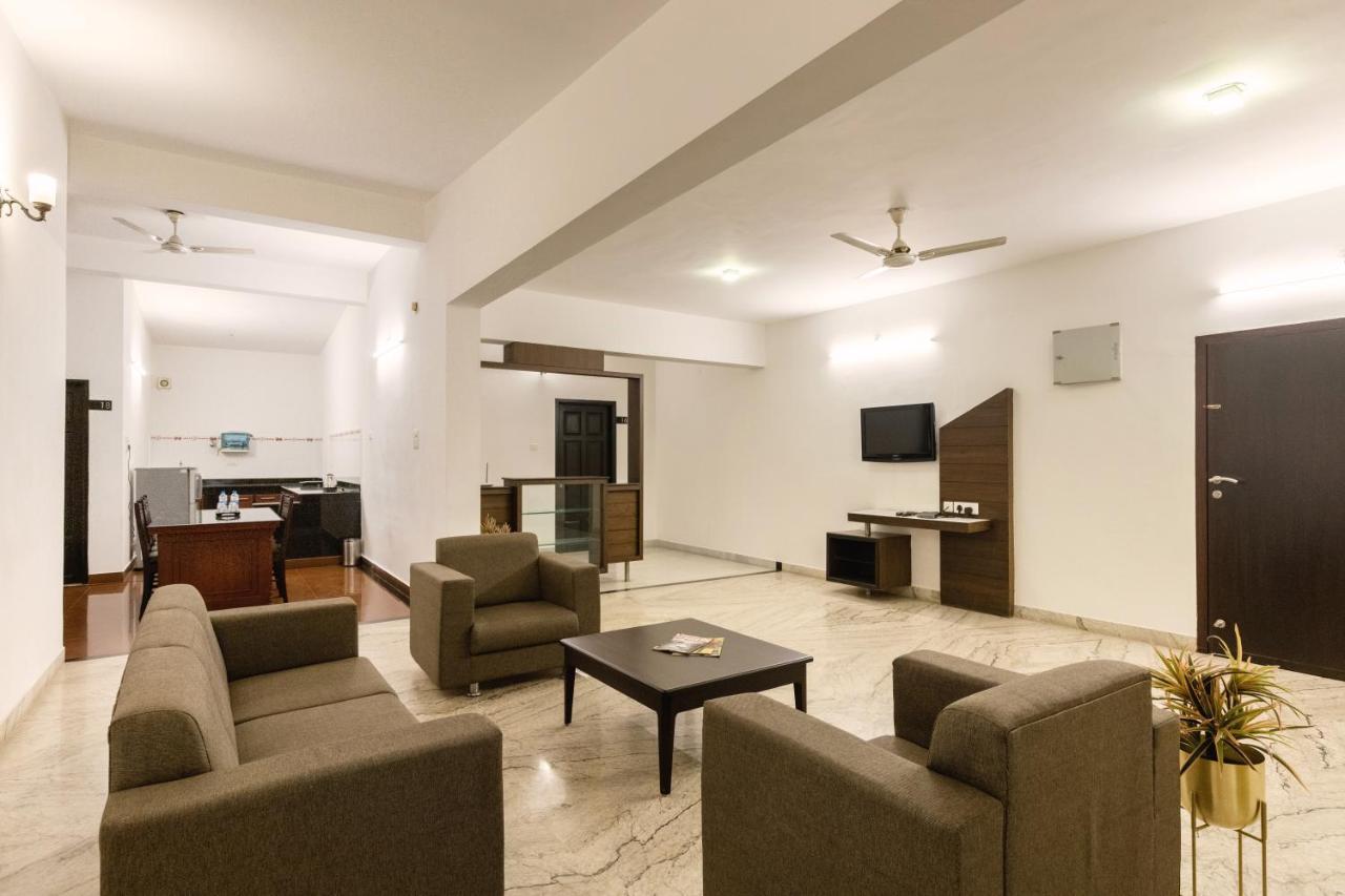 Hotel Paramount Suites & Service Apartments 망갈로르 외부 사진