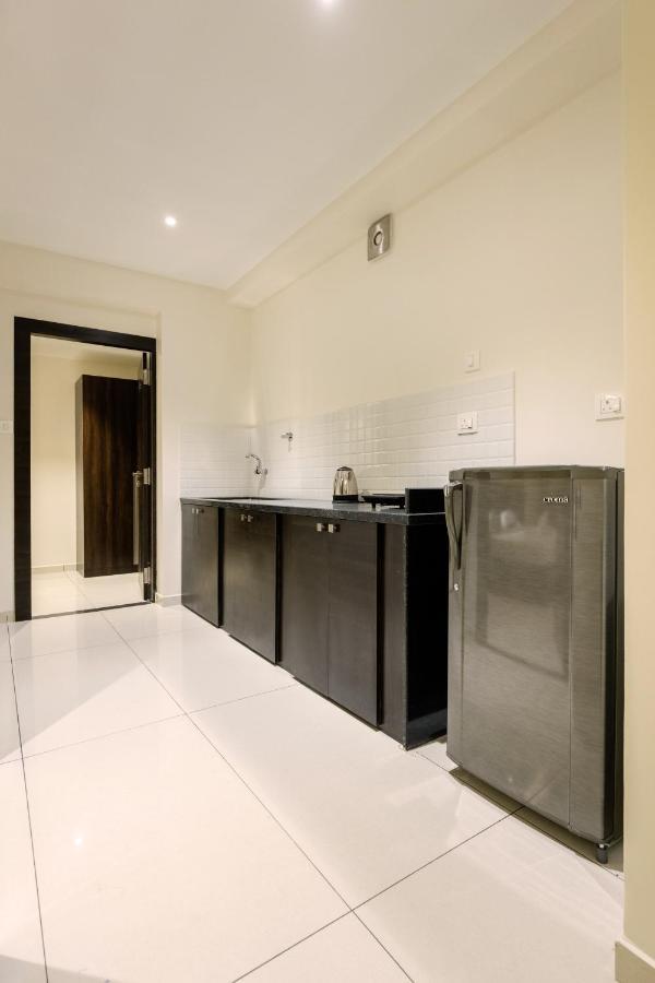 Hotel Paramount Suites & Service Apartments 망갈로르 외부 사진