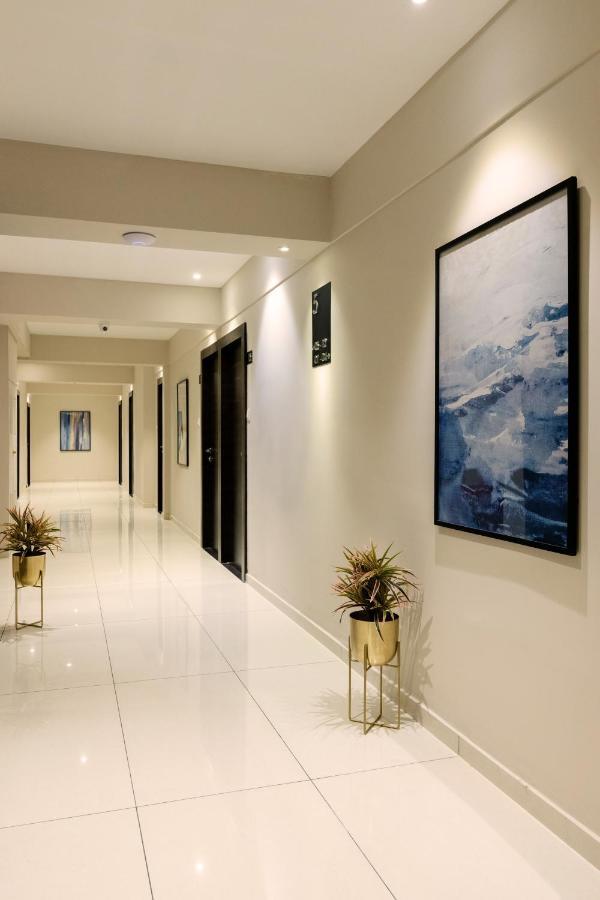 Hotel Paramount Suites & Service Apartments 망갈로르 외부 사진