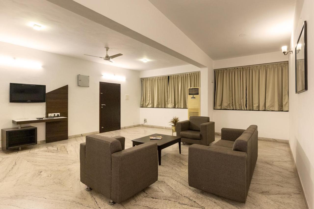 Hotel Paramount Suites & Service Apartments 망갈로르 외부 사진