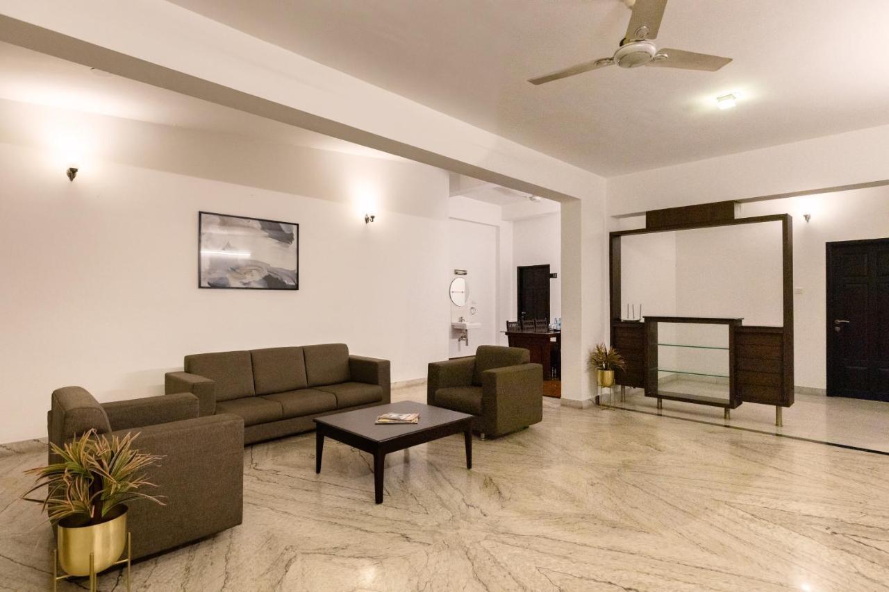 Hotel Paramount Suites & Service Apartments 망갈로르 외부 사진